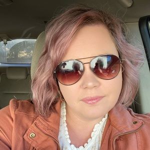 Meet your Posher, Tiffany